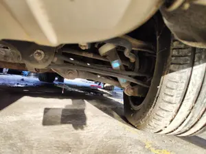Foto de BRAZO SUSPENSION TRASERO IZQUIERDO AUDI Q7 (4L) 3.0 V6 24V TDI (233 CV / 171 KW) referencia 7L0505311B