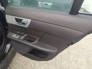 Foto de CERRADURA PUERTA TRASERA DERECHA JAGUAR XF 3.0 V6 Diesel CAT (241 CV / 177 KW) referencia C2Z 31377