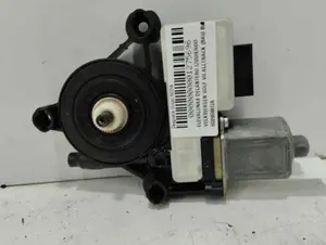 Foto de MOTOR ELEVALUNAS DELANTERO IZQUIERDO VOLKSWAGEN GOLF VII (5G1/BE1) 2.0 TDI (184 CV / 135 KW) referencia 5Q0959812A
