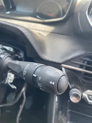 Foto de MANDO LIMPIA PEUGEOT 208 (P2) 1.2 PureTech (74 CV / 55 KW)