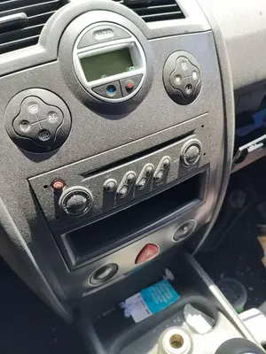 Foto de SISTEMA AUDIO / RADIO CD RENAULT MEGANE II BERLINA 5P 1.5 dCi Diesel (106 CV / 78 KW)