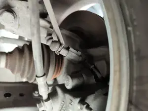 Foto de MANGUETA DELANTERA IZQUIERDA VOLKSWAGEN BORA BERLINA (1J2)(1998) 1.9 TDI (110 CV / 81 KW) referencia 1J0407256AG