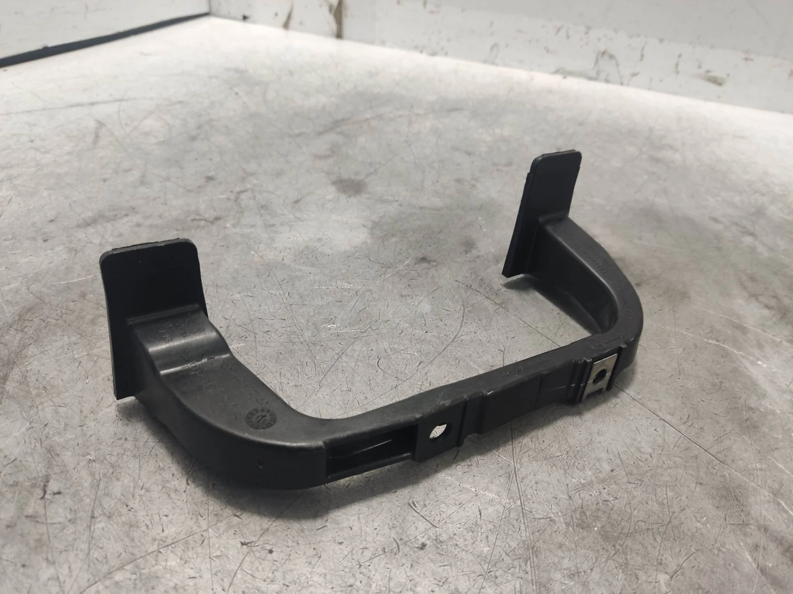 Foto de SOPORTE MANETA EXTERIOR DELANTERA IZQUIERDA PEUGEOT 208 1.2 12V e-VTi / PureTech (81 CV / 60 KW) referencia 9674497780