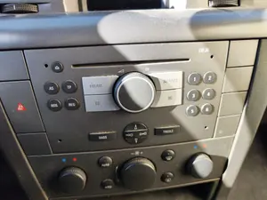 Foto de SISTEMA AUDIO / RADIO CD OPEL VECTRA C BERLINA 1.9 CDTI (120 CV / 88 KW)