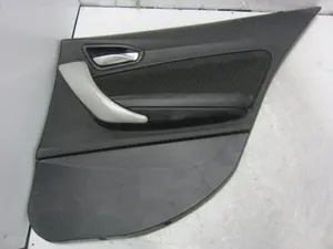 Foto de GUARNECIDO PUERTA TRASERA DERECHA BMW SERIE 1 BERLINA 5P (F20) 2.0 Turbodiesel (116 CV / 85 KW) referencia 51427271980