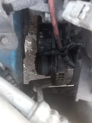 Foto de ALTERNADOR FORD FOCUS BERLINA (CAP) 1.6 TDCi CAT (109 CV / 80 KW)
