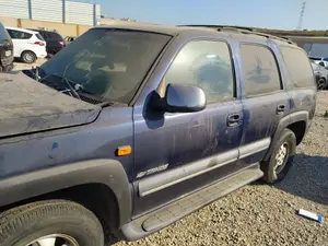 Foto de PUERTA TRASERA IZQUIERDA GENERAL MOTORS CHEVROLET TAHOE 5.3 V8 CAT (273 CV / 201 KW)