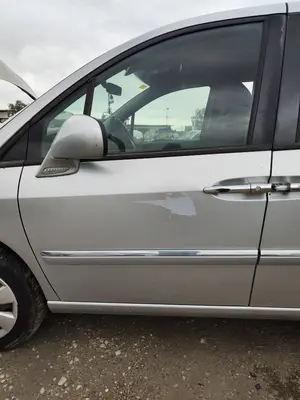 Foto de PUERTA DELANTERA IZQUIERDA CITROEN C8 2.0 HDi CAT (RHK / DW10UTED4) (120 CV / 88 KW) referencia 9002X1