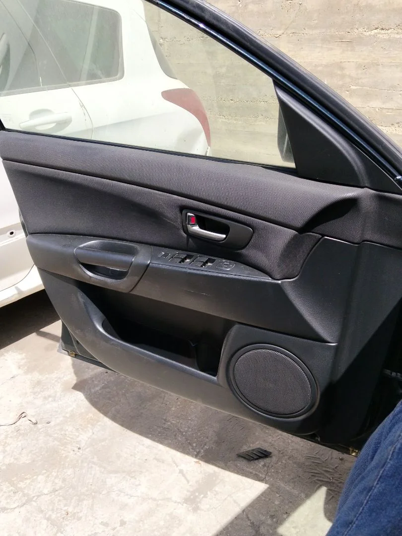 Foto de GUARNECIDO PUERTA DELANTERA IZQUIERDA MAZDA 3 BERLINA (BK) 1.6 16V CAT (105 CV / 77 KW) referencia BR2G-68-45YFFKZ