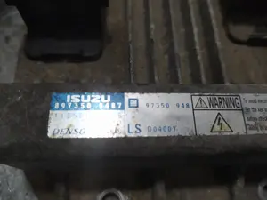 Foto de CENTRALITA MOTOR UCE OPEL MERIVA 1.7 16V DTI CAT (Y 17 DT / LR6) (75 CV / 55 KW) referencia 8973509487 foto 3