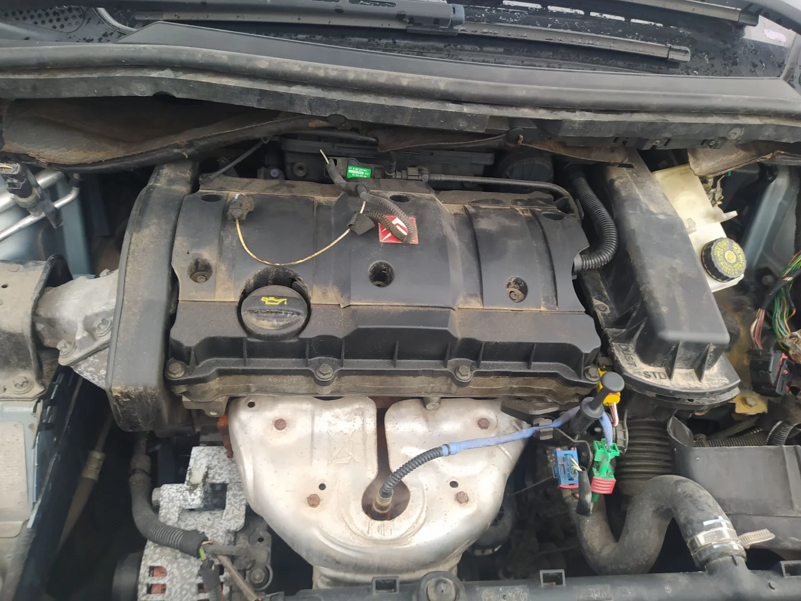 Foto de MOTOR ARRANQUE CITROEN C4 BERLINA 1.6 16V CAT (NFU / TU5JP4) (109 CV / 80 KW) referencia 5802M9
