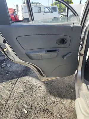 Foto de GUARNECIDO PUERTA TRASERA IZQUIERDA CHEVROLET MATIZ 0.8 CAT (52 CV / 38 KW) referencia 96657213