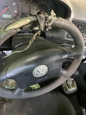 Foto de ANILLO AIRBAG VOLKSWAGEN GOLF IV BERLINA (1J1)(10.1997) 1.9 TDI (101 CV / 74 KW) foto 2