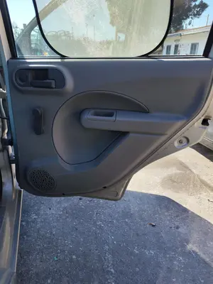 Foto de GUARNECIDO PUERTA TRASERA DERECHA FIAT II PANDA (169) 1.2 CAT (60 CV / 44 KW) referencia 0735442106