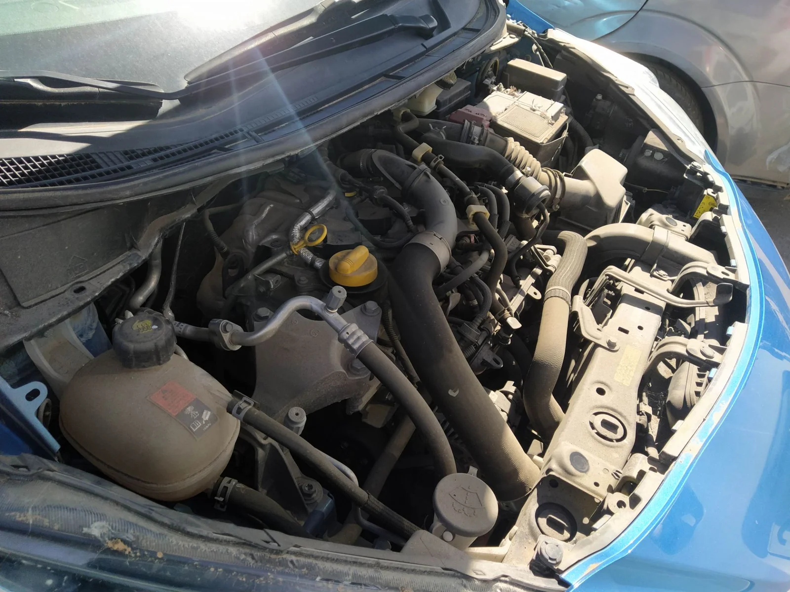 Foto de CONDENSADOR / RADIADOR AIRE ACONDICIONADO NISSAN MICRA (K14) 0.9 CAT (90 CV / 66 KW)