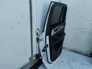 Foto de PUERTA TRASERA DERECHA BMW SERIE X3 (G01) 3.0 24V Turbodiesel (265 CV / 195 KW) referencia 41007465533 foto 3