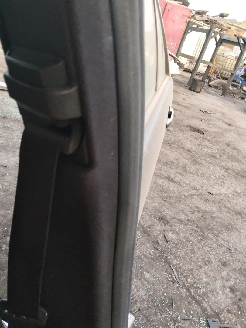 Foto de CINTURON SEGURIDAD DELANTERO IZQUIERDO MERCEDES-BENZ CLASE E (BM 210) BERLINA referencia A2108601985 FKZ