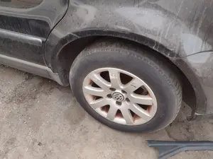 Foto de LLANTA VOLKSWAGEN PASSAT BERLINA (3B3) 1.9 TDI (131 CV / 96 KW) referencia 3B0601027D FKZ