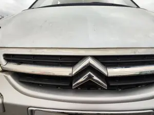 Foto de REJILLA DELANTERA CITROEN C8 2.0 HDi CAT (RHK / DW10UTED4) (120 CV / 88 KW) referencia 7414Z1