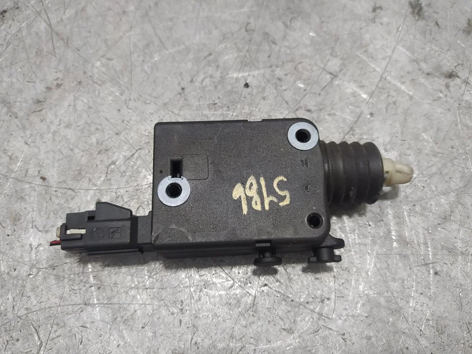 Foto de MOTOR CIERRE CENTRALIZADO PORTON OPEL ZAFIRA A 1.8 16V CAT (116 CV / 85 KW) referencia 90460062