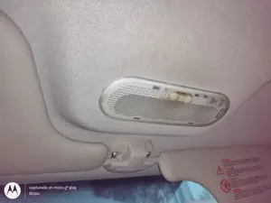 Foto de LUZ INTERIOR RENAULT CLIO III 1.2 16V (75 CV / 55 KW) referencia 264306391R