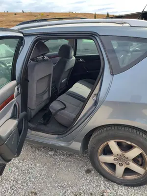 Foto de GOMAS CONTORNO PUERTA PEUGEOT 407 SW 2.0 16V HDi FAP CAT (RHR / DW10BTED4) (136 CV / 100 KW)