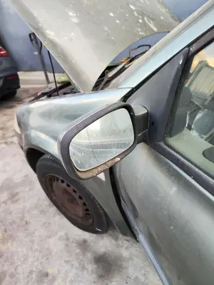 Foto de RETROVISOR IZQUIERDO RENAULT MEGANE II BERLINA 5P 1.5 dCi Diesel (101 CV / 74 KW) foto 2