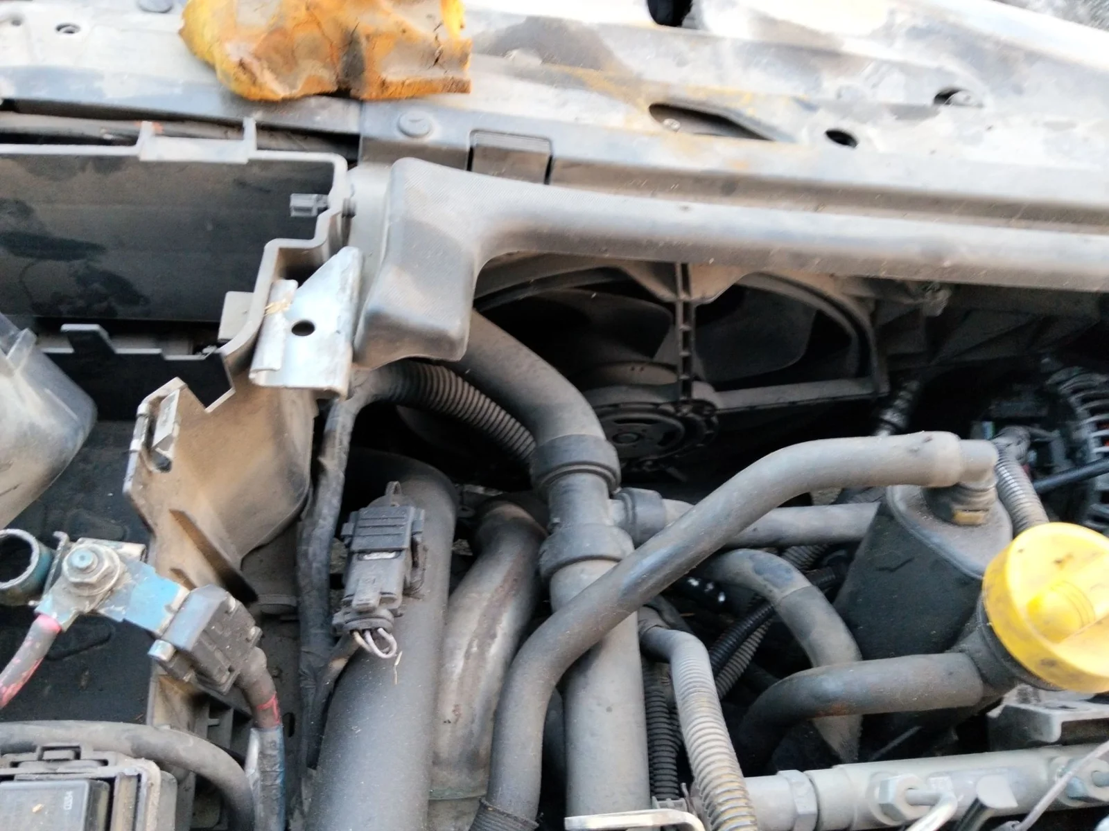 Foto de CONDENSADOR / RADIADOR AIRE ACONDICIONADO RENAULT LAGUNA II (BG0) 1.9 dCi Diesel CAT (101 CV / 74 KW) referencia 8200332852