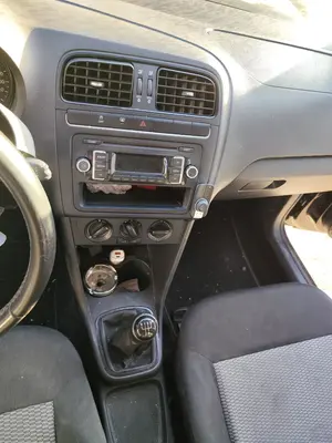 Foto de CONSOLA CENTRAL VOLKSWAGEN POLO V (6R1) 1.2  (60 CV / 44 KW) referencia 6R0863243F