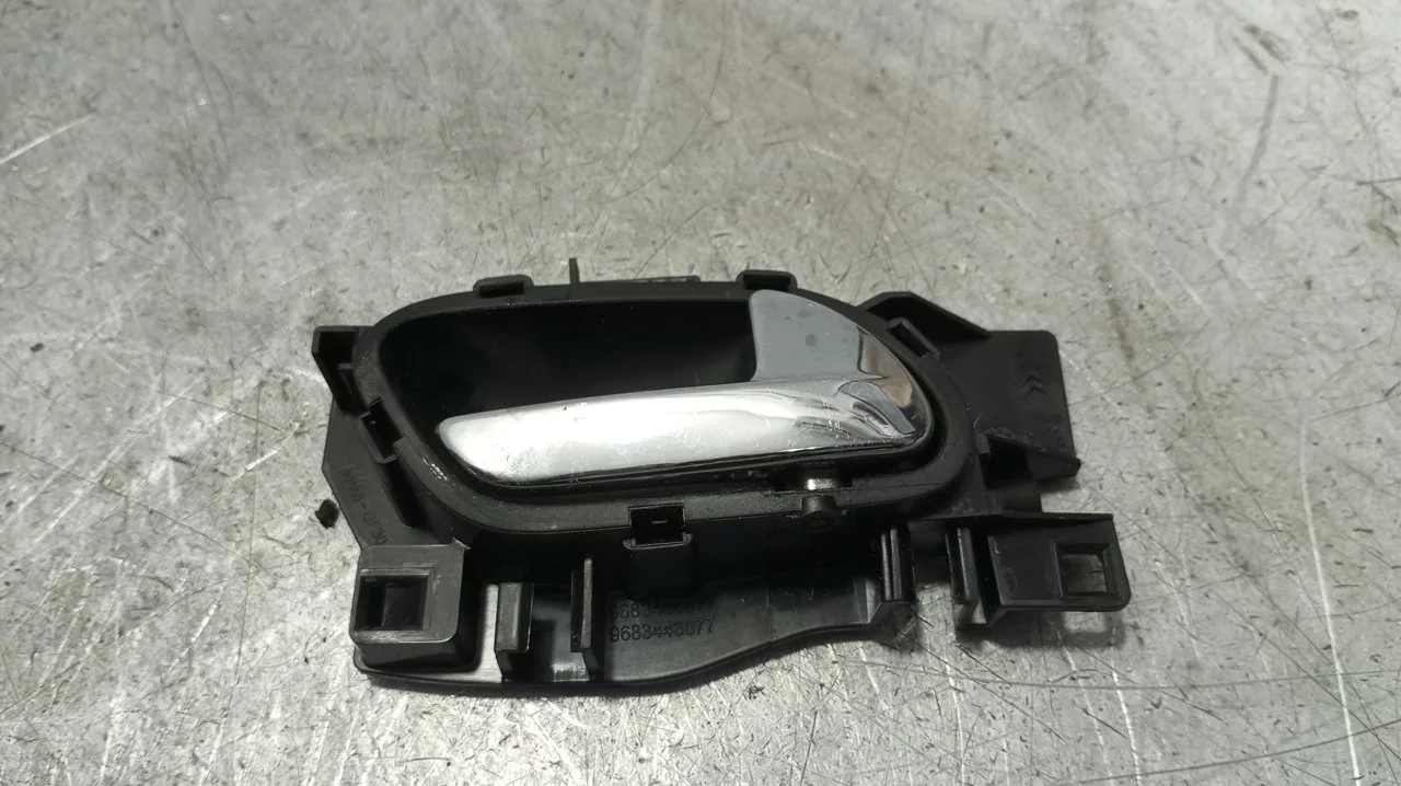 Foto de MANETA INTERIOR DELANTERA DERECHA CITROEN C3 1.4 (73 CV / 54 KW) referencia 9683446577