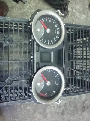 Foto de CUADRO INSTRUMENTOS RENAULT MEGANE II BERLINA 5P 1.5 dCi Diesel (106 CV / 78 KW) referencia 8200399695