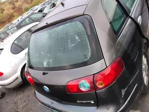 Foto de GUARNECIDO PORTON TRASERO FIAT CROMA (194) 1.9 JTD 16V CAT (150 CV / 110 KW)