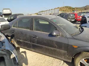 Foto de LUNA TRASERA DERECHA FORD MONDEO BERLINA (GE) 2.0 TDCi CAT (131 CV / 96 KW) referencia 1303630