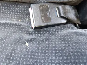 Foto de ENGANCHE CINTURON TRASERO DERECHO CITROEN C4 BERLINA 1.6 16V HDi (90 CV / 66 KW)