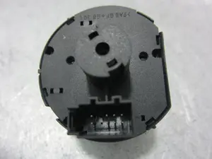 Foto de MANDO LUCES SEAT LEON (5F1) 1.6 TDI (105 CV / 77 KW) referencia 5G0941431AH foto 4