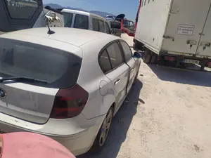 Foto de TAPA EXTERIOR COMBUSTIBLE BMW SERIE 1 BERLINA (E81/E87) 2.0 16V Diesel CAT (122 CV / 90 KW) referencia 51177060691