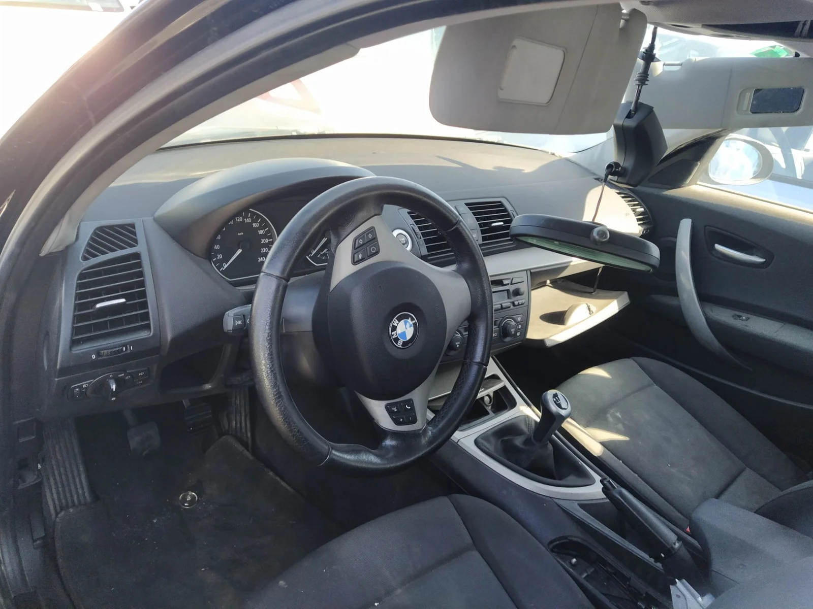 Foto de LUZ INTERIOR BMW SERIE 1 BERLINA (E81/E87) 2.0 16V Diesel CAT (122 CV / 90 KW) referencia 61316951260