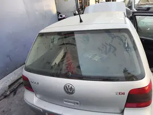Foto de PORTON TRASERO VOLKSWAGEN GOLF IV BERLINA (1J1)(10.1997) 1.9 TDI (131 CV / 96 KW) referencia 1J6827025G
