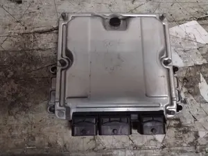 Foto de CENTRALITA MOTOR UCE PEUGEOT 807 2.2 HDi FAP CAT (4HW) (128 CV / 94 KW) referencia 0281011133