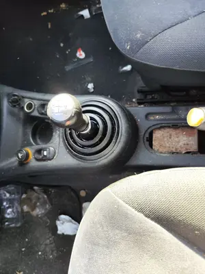 Foto de PALANCA CAMBIO CITROEN C3 1.4  (73 CV / 54 KW) referencia 2400HP