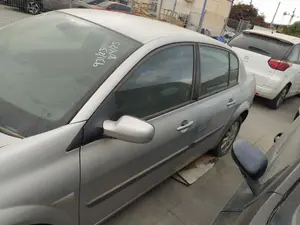 Foto de MANETA EXTERIOR DELANTERA IZQUIERDA RENAULT MEGANE II CLASSIC BERLINA 1.6 16V (112 CV / 82 KW) referencia 7701475145