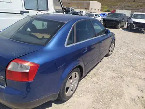 Foto de LUNA TRASERA DERECHA AUDI A4 BERLINA (8E) 2.5 V6 24V TDI (180 CV / 132 KW) referencia 8E5845026C