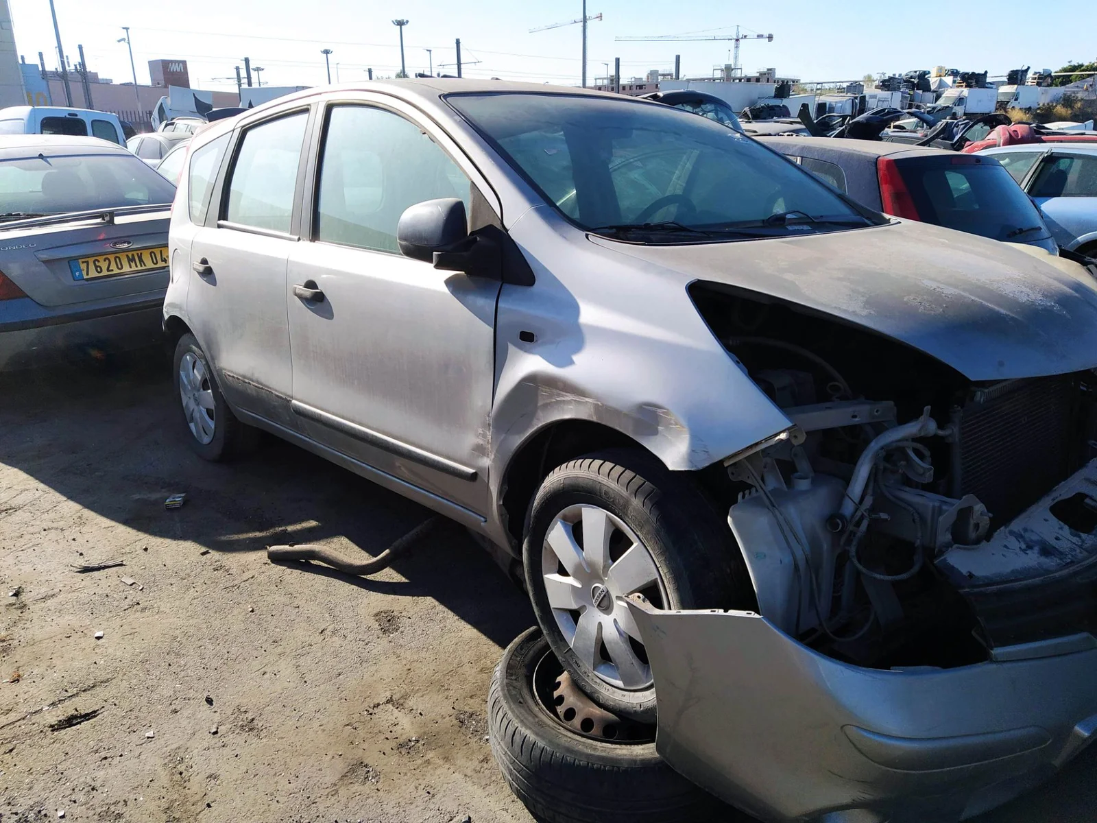 Foto de PUERTA DELANTERA DERECHA NISSAN NOTE (E11E) 1.4 CAT (88 CV / 65 KW) referencia H01009U0M0