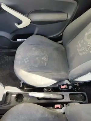 Foto de ASIENTO DELANTERO DERECHO FORD KA (CCU) 1.3 TDCi CAT (75 CV / 55 KW)