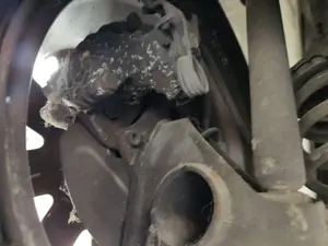 Foto de PINZA DE FRENO TRASERA IZQUIERDA AUDI A6 BERLINA (4B2) 2.4 V6 30V (165 CV / 121 KW) referencia 8E0615423