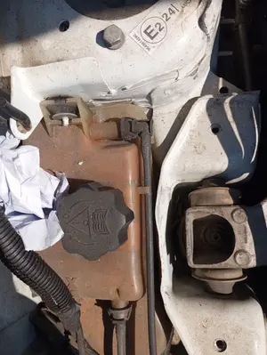 Foto de DEPOSITO EXPANSION CITROEN BERLINGO 1.9 Diesel (69 CV / 51 KW)