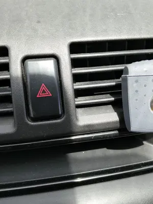 Foto de WARNING MAZDA 3 BERLINA (BK) 1.6 16V CAT (105 CV / 77 KW)