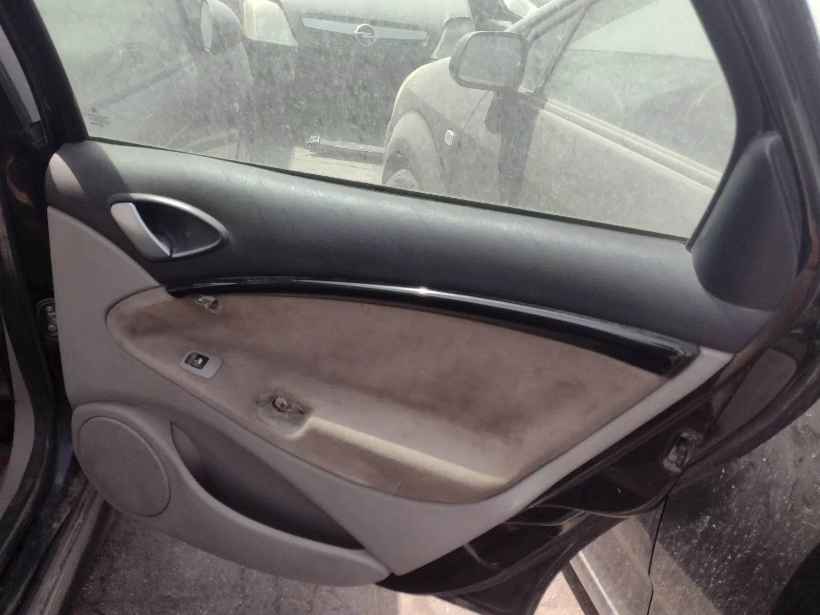 Foto de MANETA INTERIOR TRASERA DERECHA CITROEN C5 BERLINA 1.6 HDi CAT (9HY / DV6TED4) (109 CV / 80 KW) referencia 9143J0