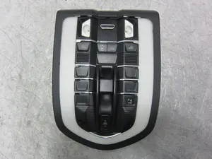 Foto de NO IDENTIFICADO PORSCHE CAYENNE (TIPO 92A) referencia 7PP959551GG