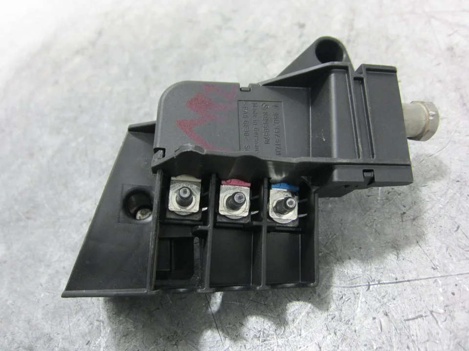 Foto de CAJA RELES / FUSIBLES PORSCHE MACAN (95BA) referencia 95B937517B